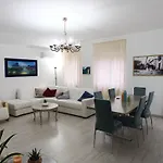 Apartament Maison *