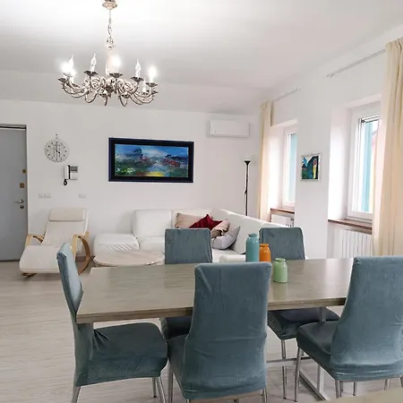 Maison *